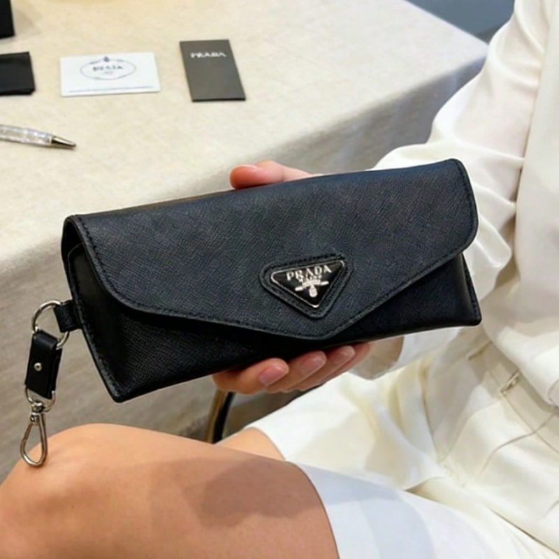 Prada Brillenetui aus schwarze – Women Bags Prada Bewertung und Preis