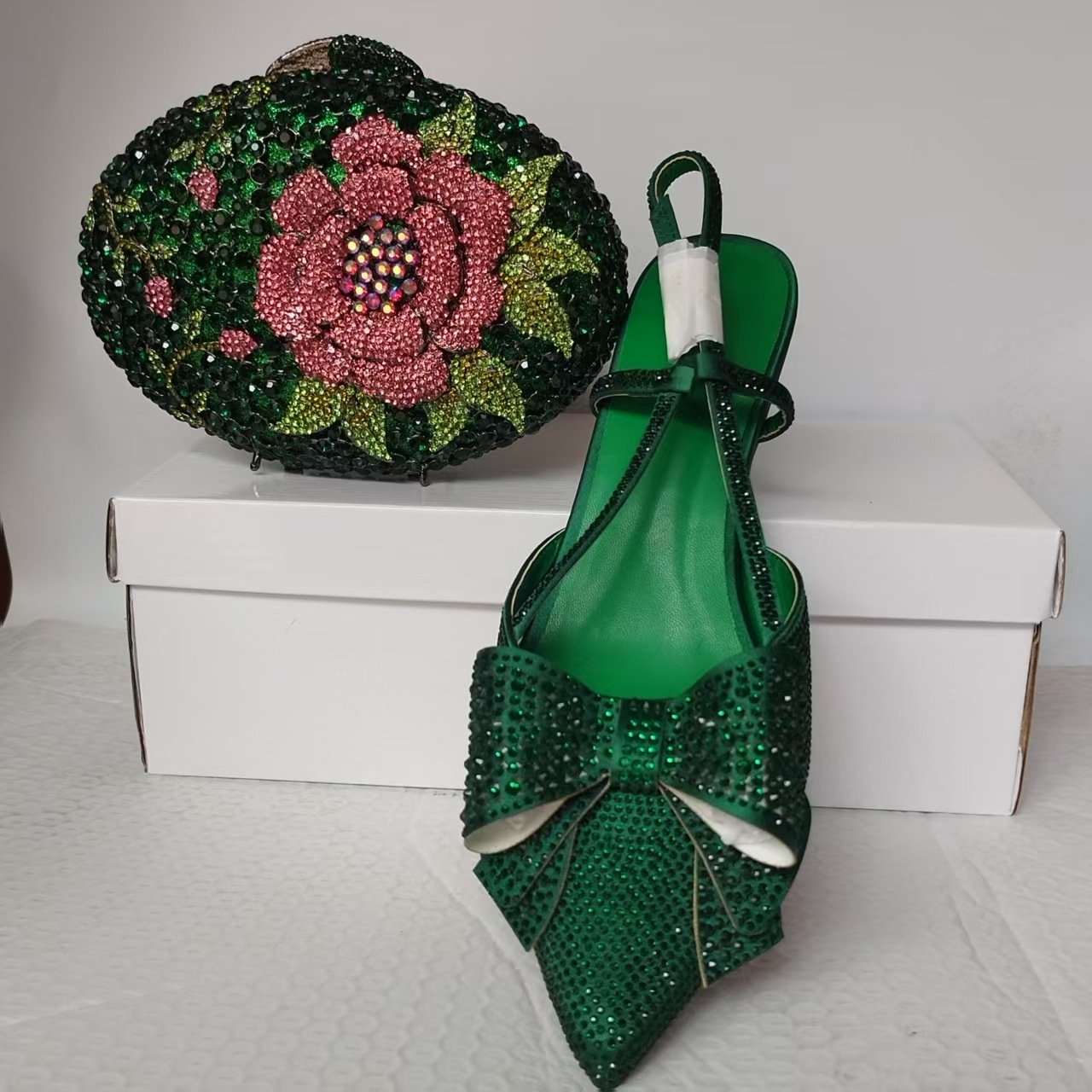 2026 Dunkelgrüne Slingback-Pum – Women Bags Green Bewertung und Preis